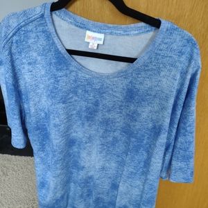 Blue LuLaRoe Hudson top XL